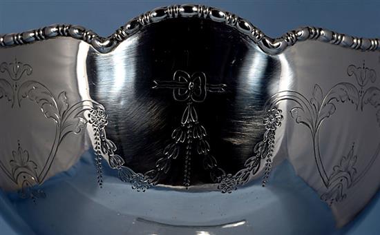 A George V silver rose bowl, Height 153mm Weight 16.4oz/511grms